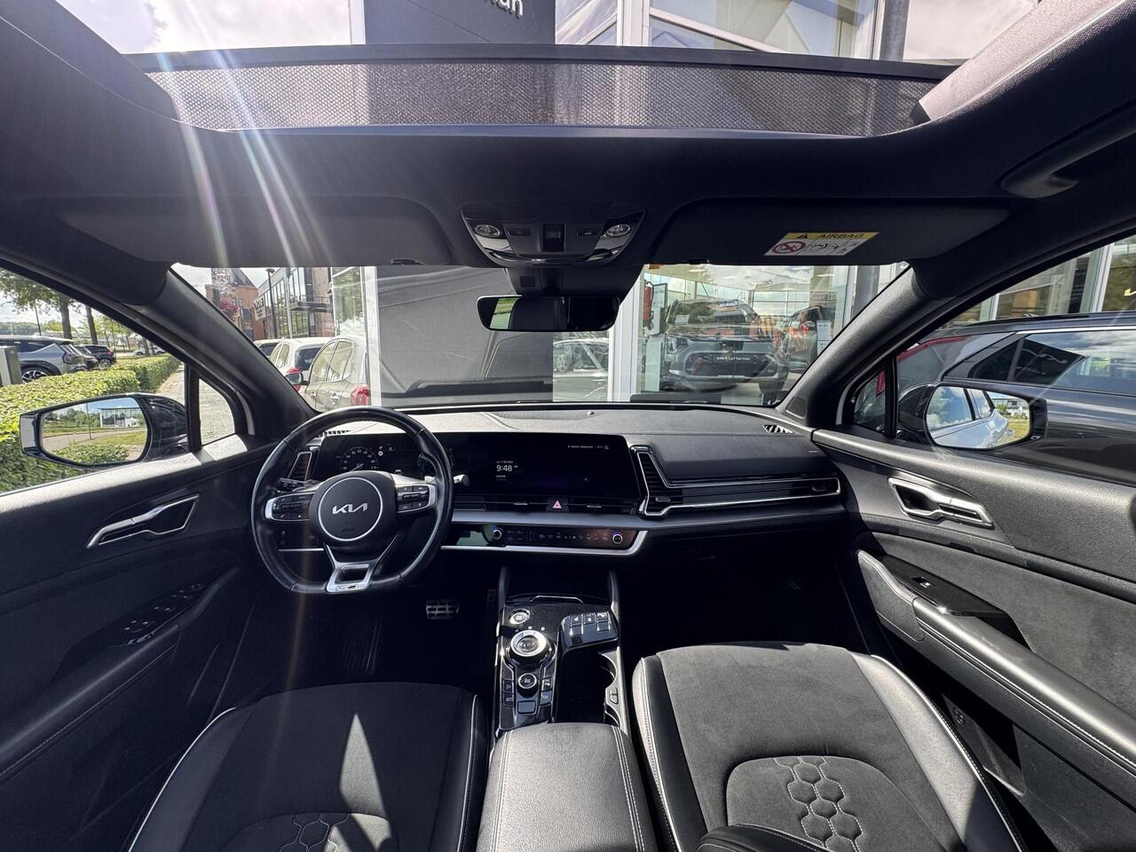 KIA SPORTAGE 1.6 T-GDi Hybrid GT-Line | Panorama dak | Matrix LED Koplampen | Suede/leder sportief interieur | Stoel- & stuurwiel verwarming | Enz...