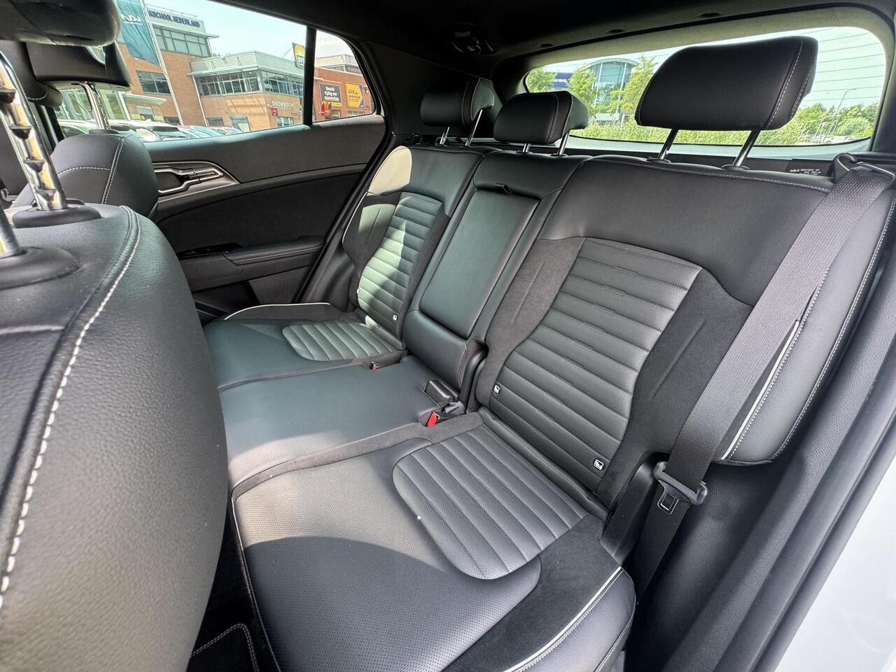 KIA SPORTAGE 1.6 T-GDi Hybrid GT-PlusLine | Panoramadak | Harman Kardon | Dodehoekdetectie | 360 Camera | Keyless | Super Compleet | Enz...