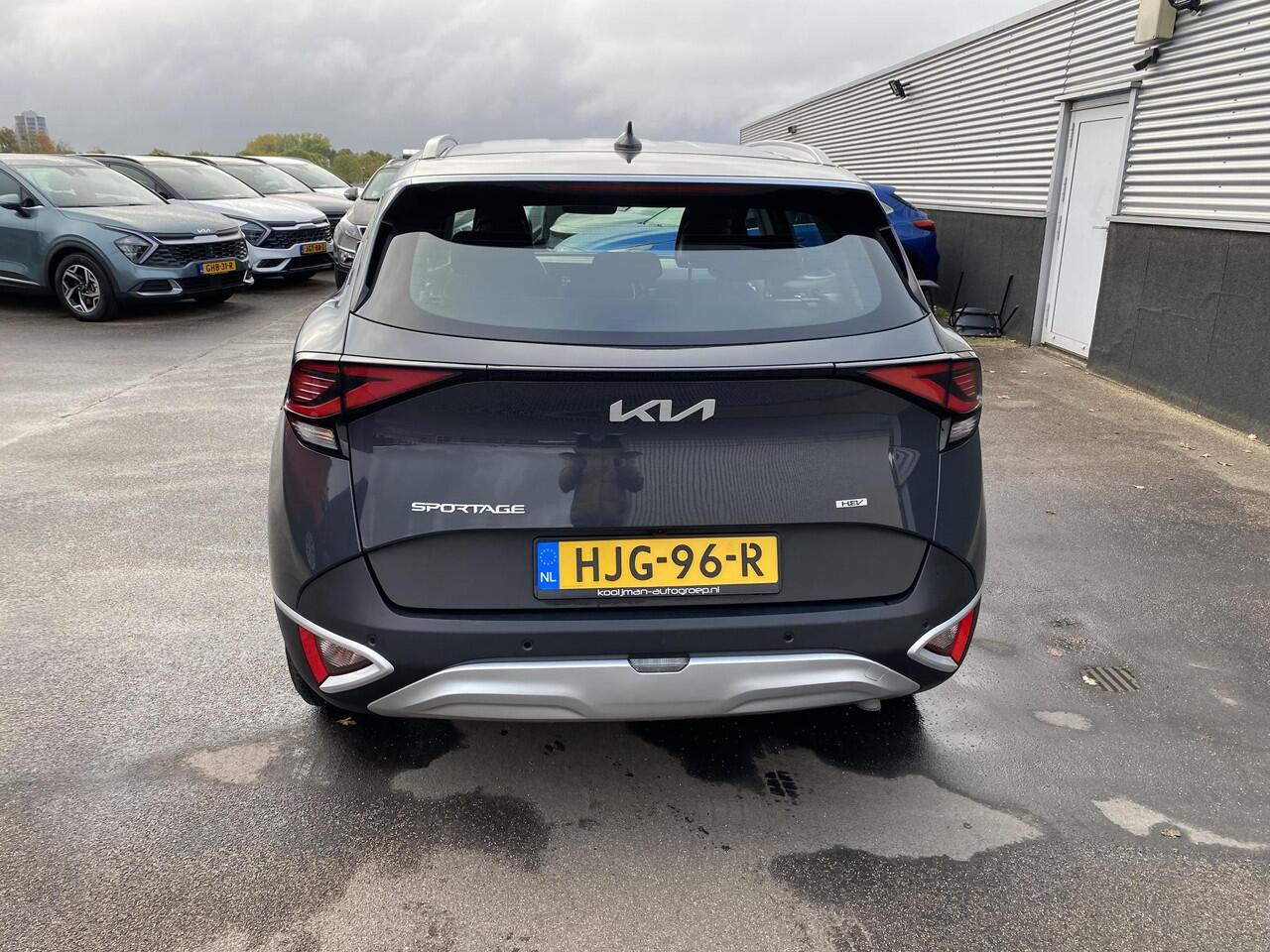 KIA SPORTAGE 1.6 T-GDi Hybrid DynamicLine Navigatie, Parkeersensoren, Climate control, Achteruitrijcamera, Adaptieve cruise control, Fabrieksgarantie, BTW-auto