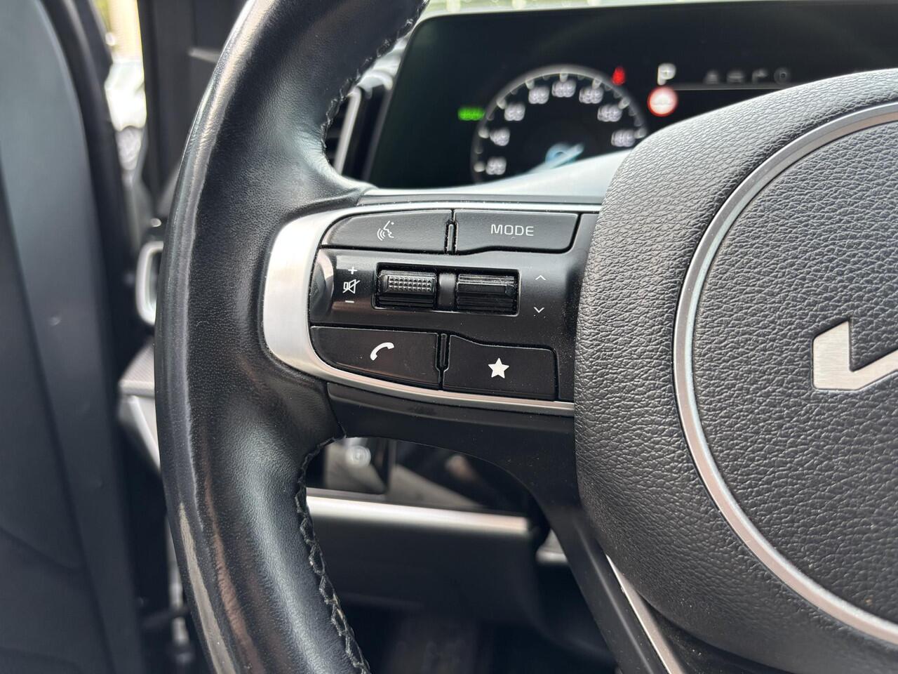 KIA SPORTAGE 1.6 T-GDi Hybrid GT-Line Navigatie | Cruise control Adaptive | Climate contrale | Zwarte hemelbekleding| Achteruitrijcamera | Key Less entry