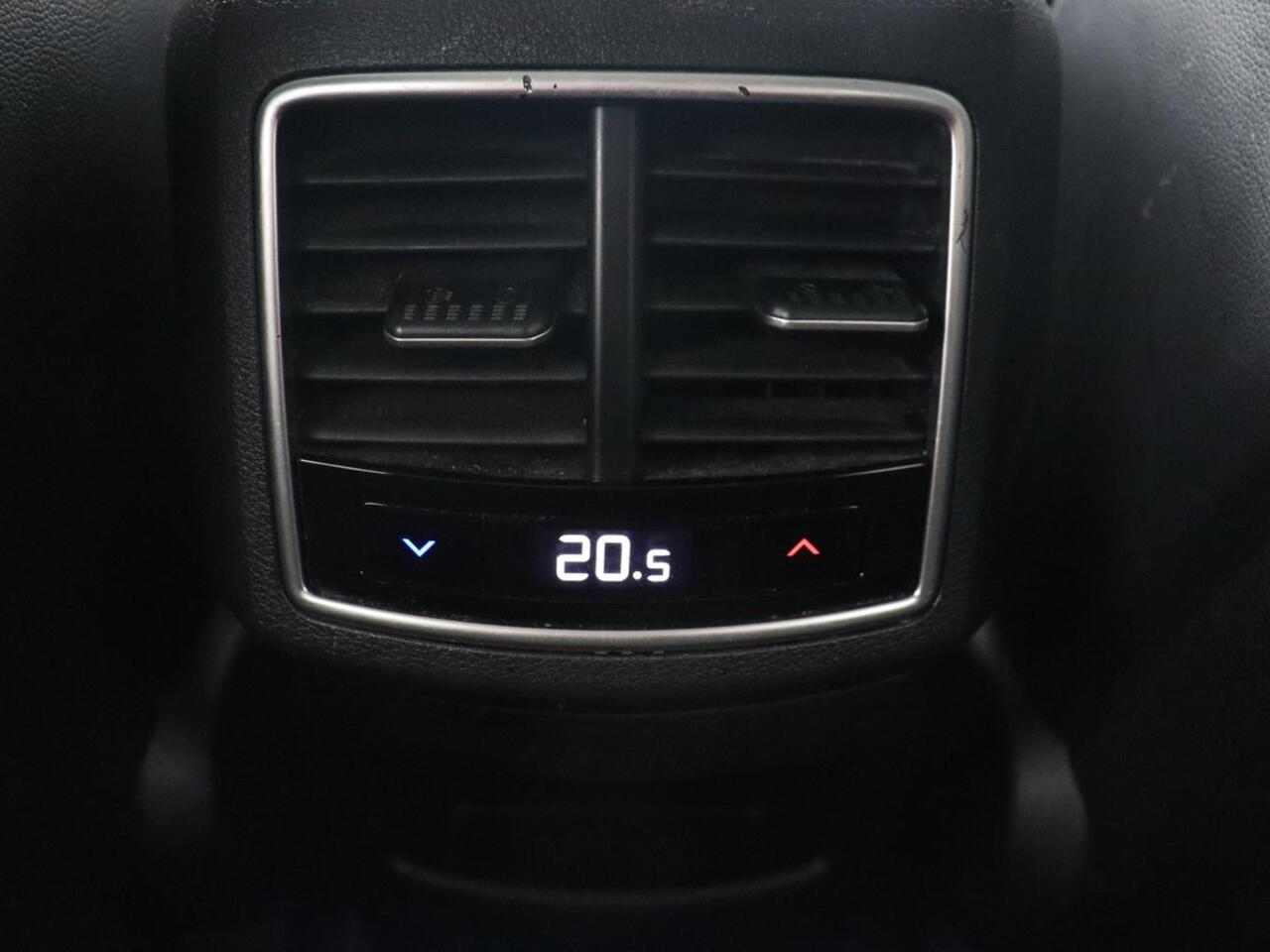 KIA SPORTAGE 1.6 T-GDI Plug-in Hybrid AWD DynamicPlusLine | Stoel & stuurverwarming | Half leder | Camera | Carplay | Adaptive cruise | 19'' | Navigatie | Achterbankverwarming | PHEV