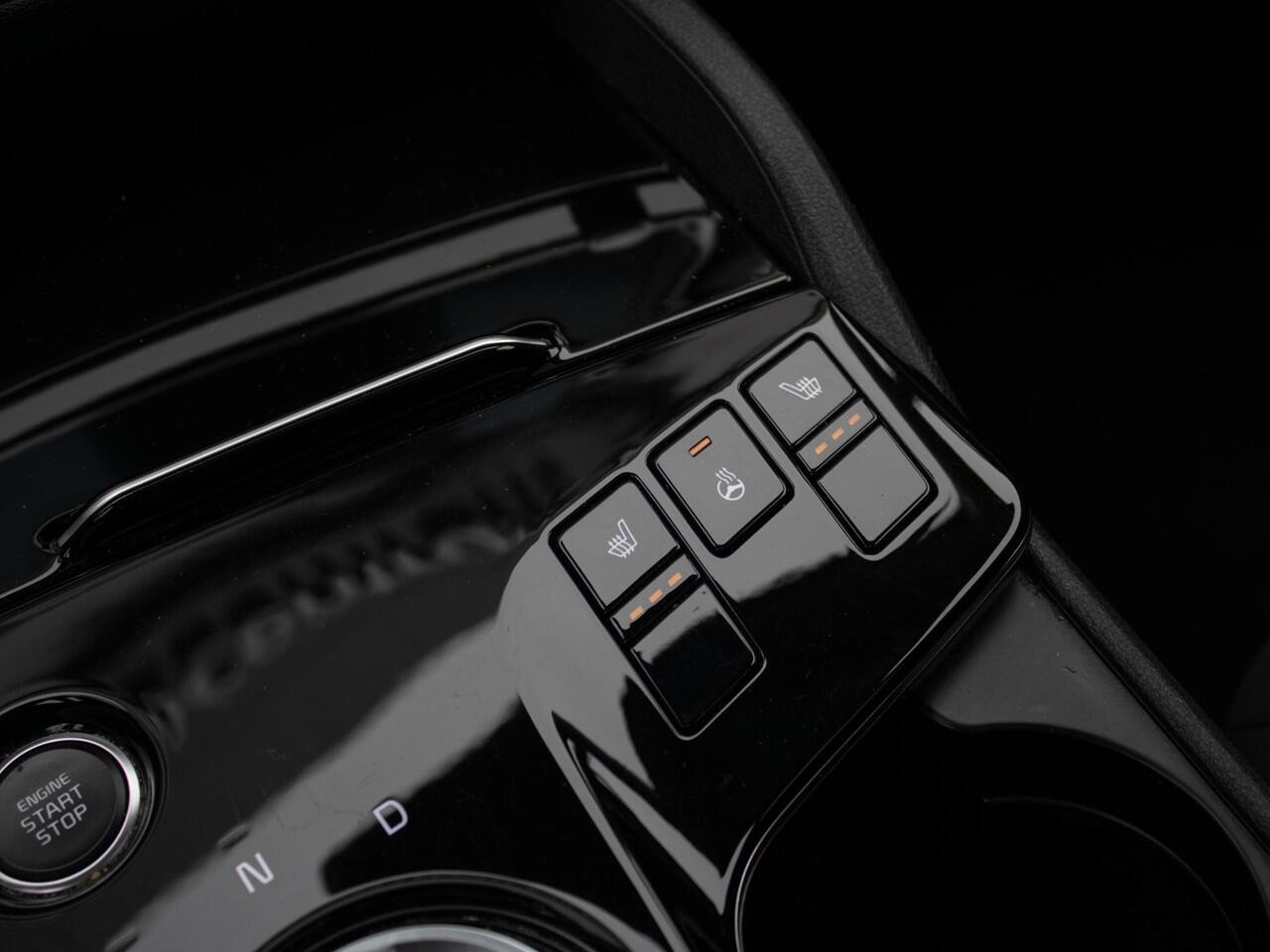 KIA SPORTAGE 1.6 T-GDi Hybrid DynamicPlusLine Nederlandse Dealer onderhouden auto !| Navigatie | Achteruitrijcamera | Stoel en stuurverwarming |