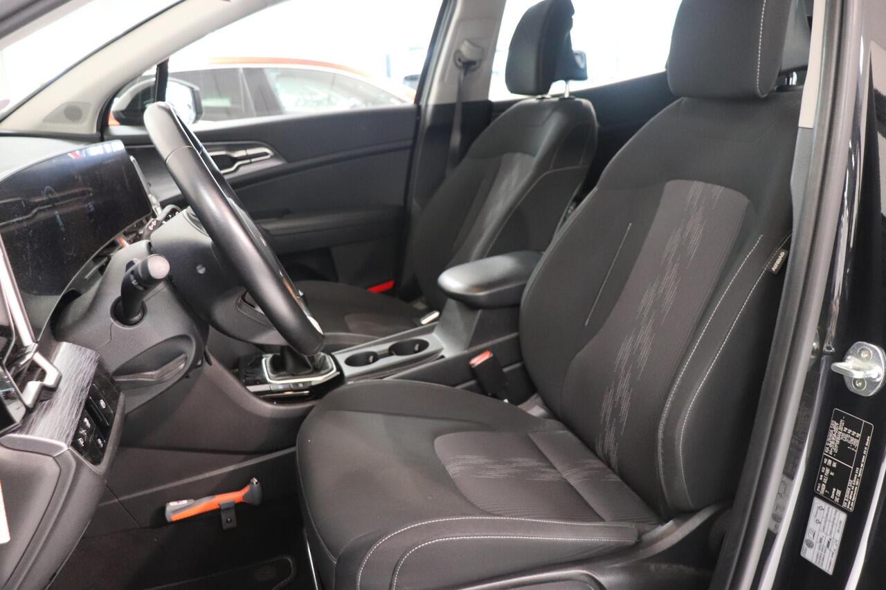 KIA SPORTAGE 1.6 T-GDi MHEV DynamicLine | Camera | Smartphone intergratie | LED verlichting | All season banden | Adaptieve cruise control | Navigatie |