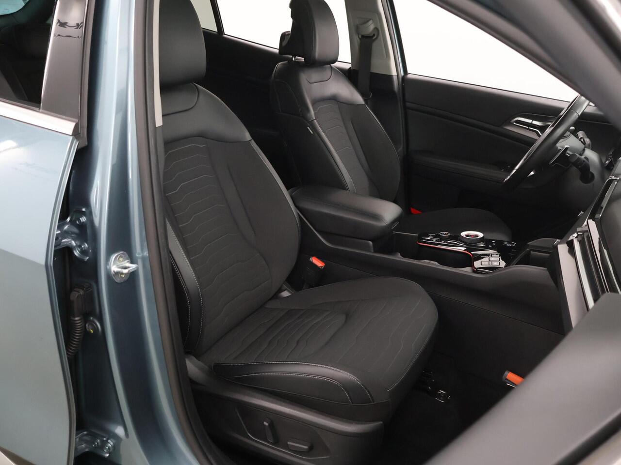 KIA SPORTAGE 1.6 T-GDi Plug-in Hybrid AWD DynamicPlusLine | Trelkhaak | Panoramadak | Stoel/Stuurwielverwarming | Dodehoekdetectie | Elektrisch verstelbare voorstoelen | Keyless Go