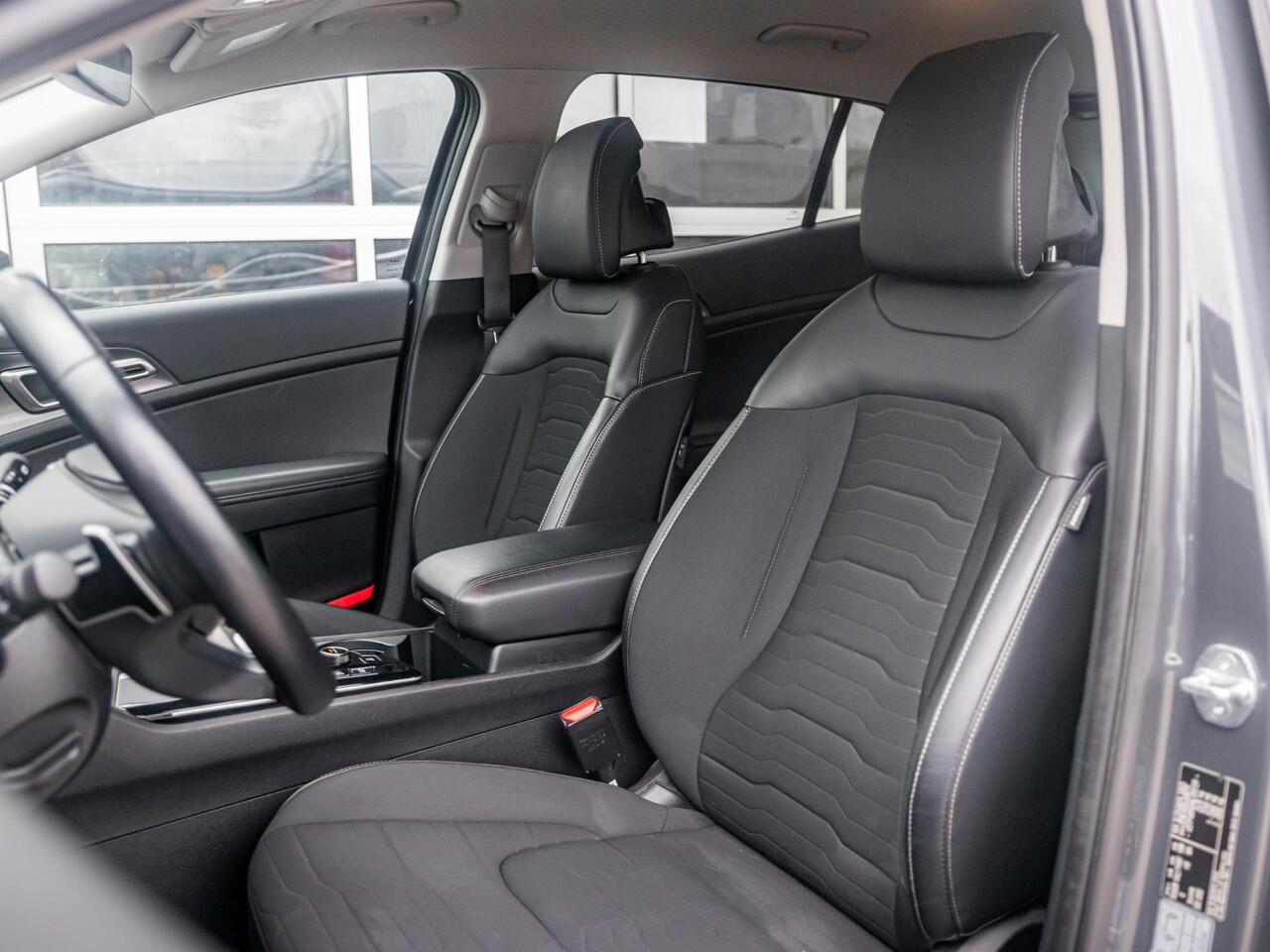 KIA SPORTAGE 1.6 T-GDi Plug-in Hybrid AWD DynamicPlusLine Editi l Stoel stuurwielverwarming l Apple Car play l trekhaak l El. verstelbare stoel