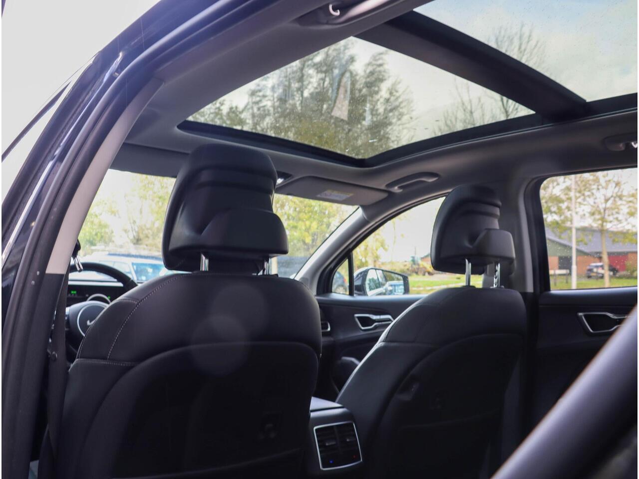 KIA SPORTAGE 1.6 T-GDi Hybrid DynamicPlusLine Panoramadak 1650KG trekken!