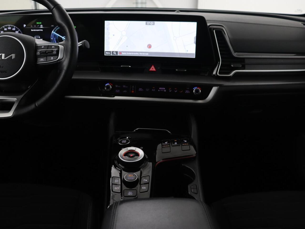 KIA SPORTAGE 1.6 T-GDI Plug-in Hybrid AWD DynamicPlusLine | Stoel & stuurverwarming | Half leder | Camera | Carplay | Adaptive cruise | 19'' | Navigatie | Achterbankverwarming | PHEV