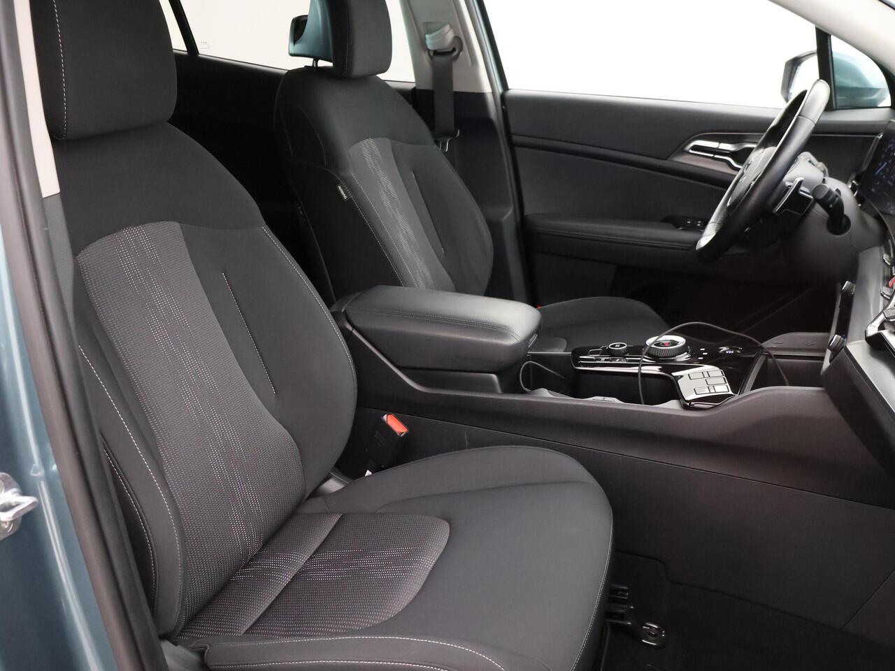 KIA SPORTAGE 1.6 T-GDi HYBRID 230 PK AUT. + ADAPTIVE CRUISE | CAMERA | BREEDBEELD CARPLAY / ANDROID AUTO