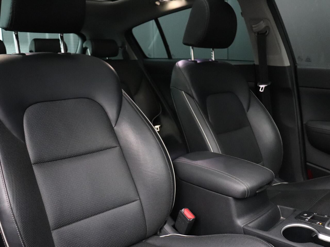 KIA SPORTAGE 1.6 T-GDI Black Edition | LEDER | NAVI | TREKHAAK | STOELVERW | APLE CARPLAY | KEYLESS