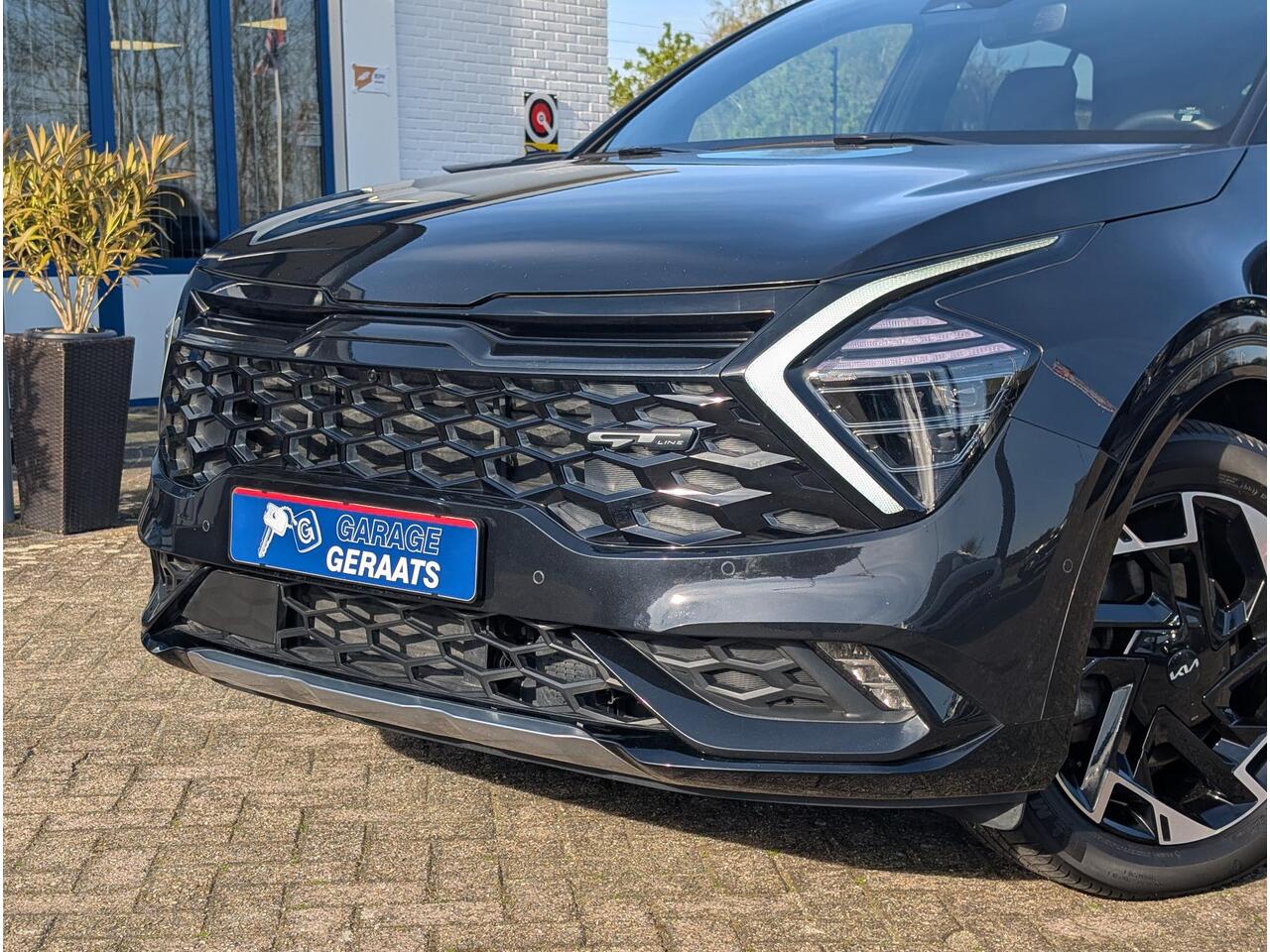 KIA SPORTAGE 1.6 T-GDi Plug-in Hybrid AWD GT-PlusLine | 10 jaar garantie, Dealer onderhouden, 1e eigenaar, Elektr. stoel met geheugen, Dodehoekdetectie, Elektr achterklep, Leder, 1350 trekgewicht!