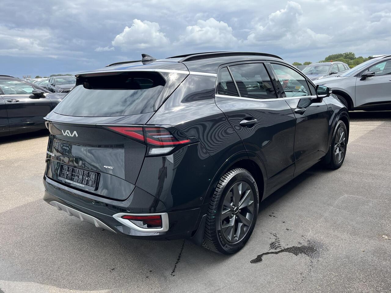 KIA SPORTAGE 1.6 T-GDi Hybrid GT-PlusLine Schuif/kanteldak, Navigatie, Herman/Kardon, Stoelkoeling & Stoelverwarming, Stuurwiel verwarmd, LMV, 360" Camera, Elektrisch verstelbare voorstoelen