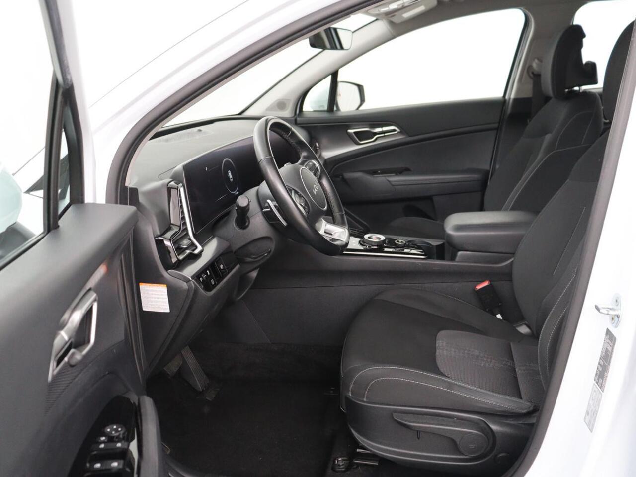 KIA SPORTAGE 1.6 T-GDi Hybrid DynamicLine | Trekhaak | Adaptive cruise | Camera | Carplay | Navigatie | Digital Cockpit | Full LED