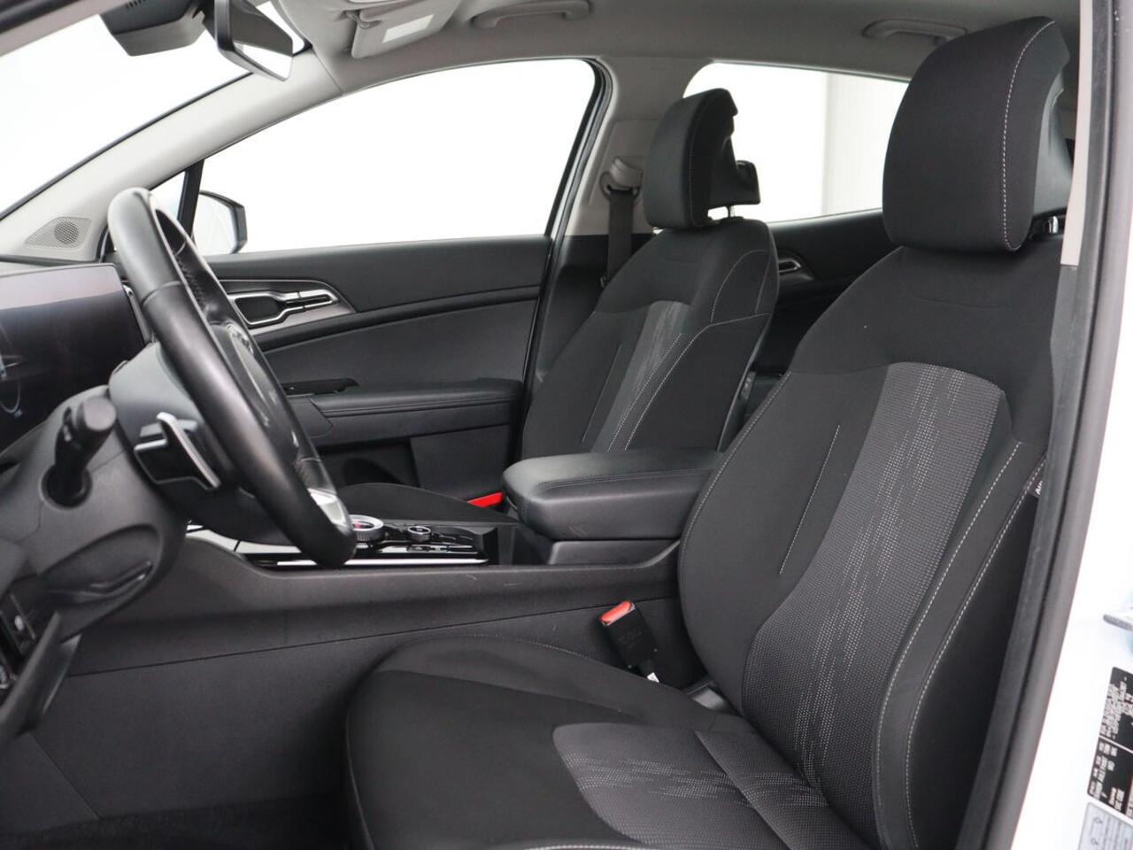 KIA SPORTAGE 1.6 T-GDi Hybrid DynamicLine | Trekhaak | Adaptive cruise | Camera | Carplay | Navigatie | Digital Cockpit | Full LED