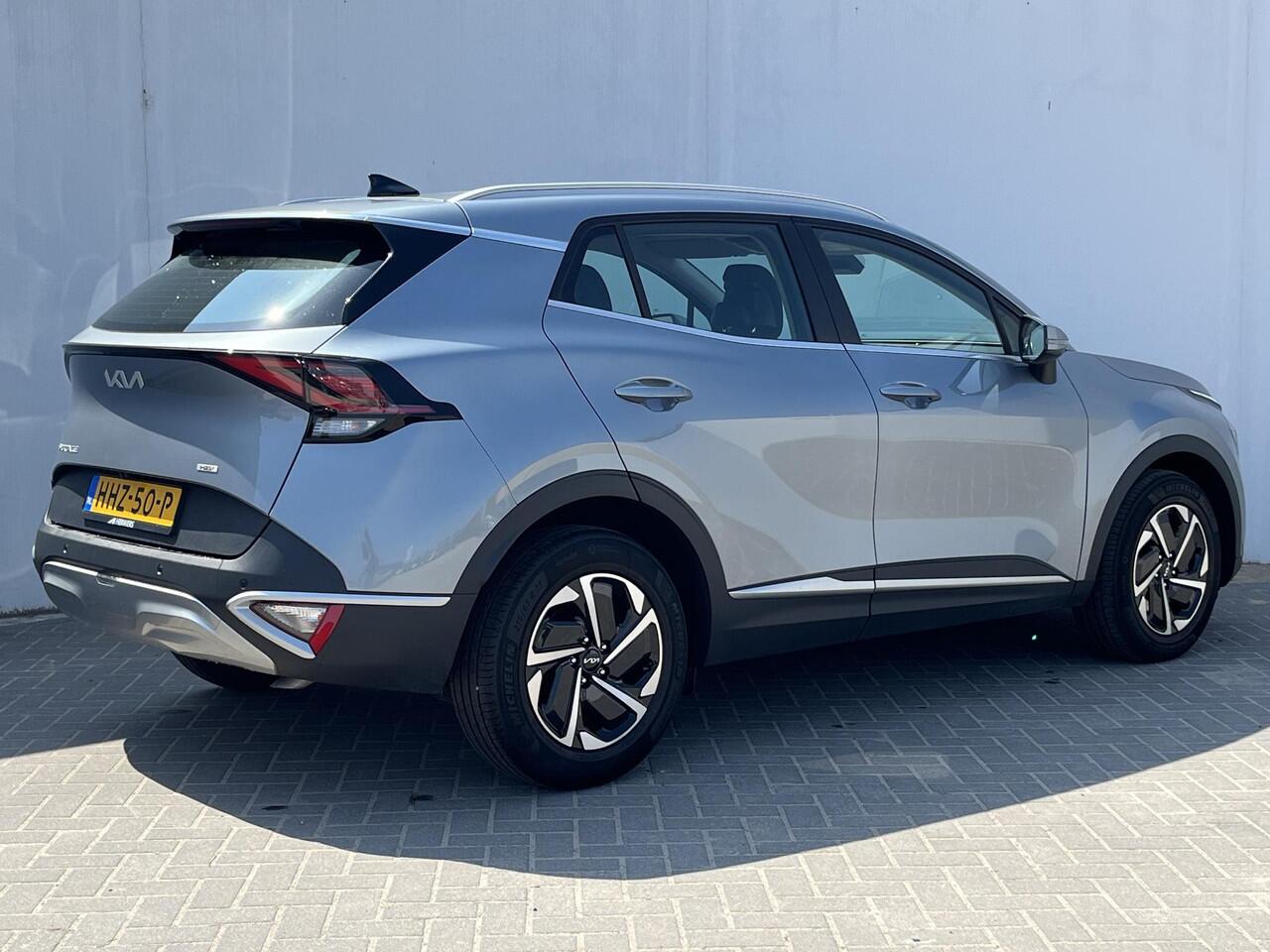 KIA SPORTAGE 1.6 T-GDi 230 pk Hybrid DynamicLine Automaat / 5 jaar fabrieksgarantie / Trekgewicht 1.650 kg / Achteruitrijcamera / Adaptieve Cruise Control / Apple Carplay & Android Auto / Parkeersensoren voor en achter / Navigatie full map / Climate Control / Lane As