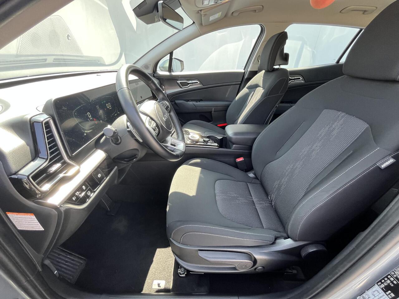 KIA SPORTAGE 1.6 T-GDi 230 pk Hybrid DynamicLine Automaat / 5 jaar fabrieksgarantie / Trekgewicht 1.650 kg / Achteruitrijcamera / Adaptieve Cruise Control / Apple Carplay & Android Auto / Parkeersensoren voor en achter / Navigatie full map / Climate Control / Lane As