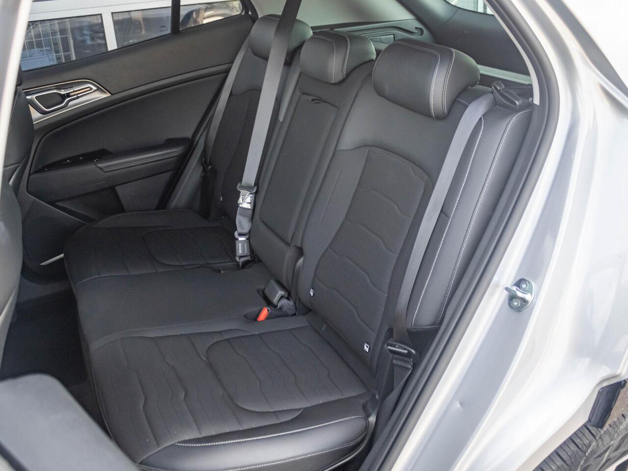 KIA SPORTAGE 1.6 T-GDi Hybrid DynamicPlusLine | Schuifkantel dak l Stoel en Stuurwielverwarming l 1360 KG trek gewicht l