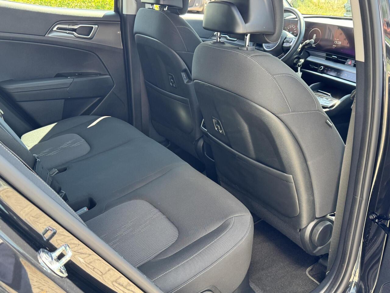 KIA SPORTAGE 1.6 T-GDi Hybrid DynamicLine