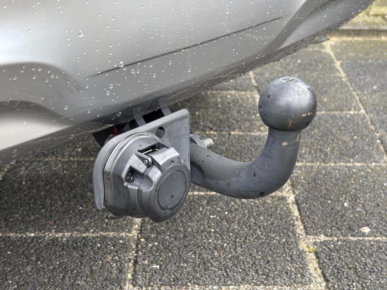 KIA SPORTAGE 1.6 T-GDi MHEV ComfortLine Eerste Eigenaar, Trekhaak, Navigatie, Cruise Control, Parkeersensoren Voor & Achter, Enz...