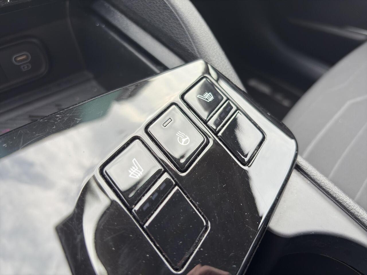 KIA SPORTAGE 1.6 T-GDi Hybrid DynamicPlusLine Automaat | Pano | Stoelverwarming voor/achter | Camera | Dodehoekherkenning | Elektrische Stoelen | Cruise | Apple Carplay & Android Auto |