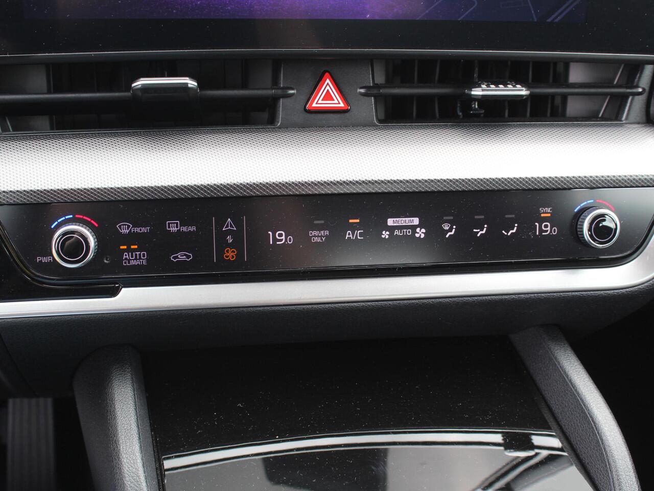 KIA SPORTAGE 1.6 T-GDi HEV Dynamic Line / Trekgewicht 1.650 kg / Navigatie + Apple Carplay/Android Auto / Cruise Control Adaptief / Achteruitrijcamera / Climate Control /