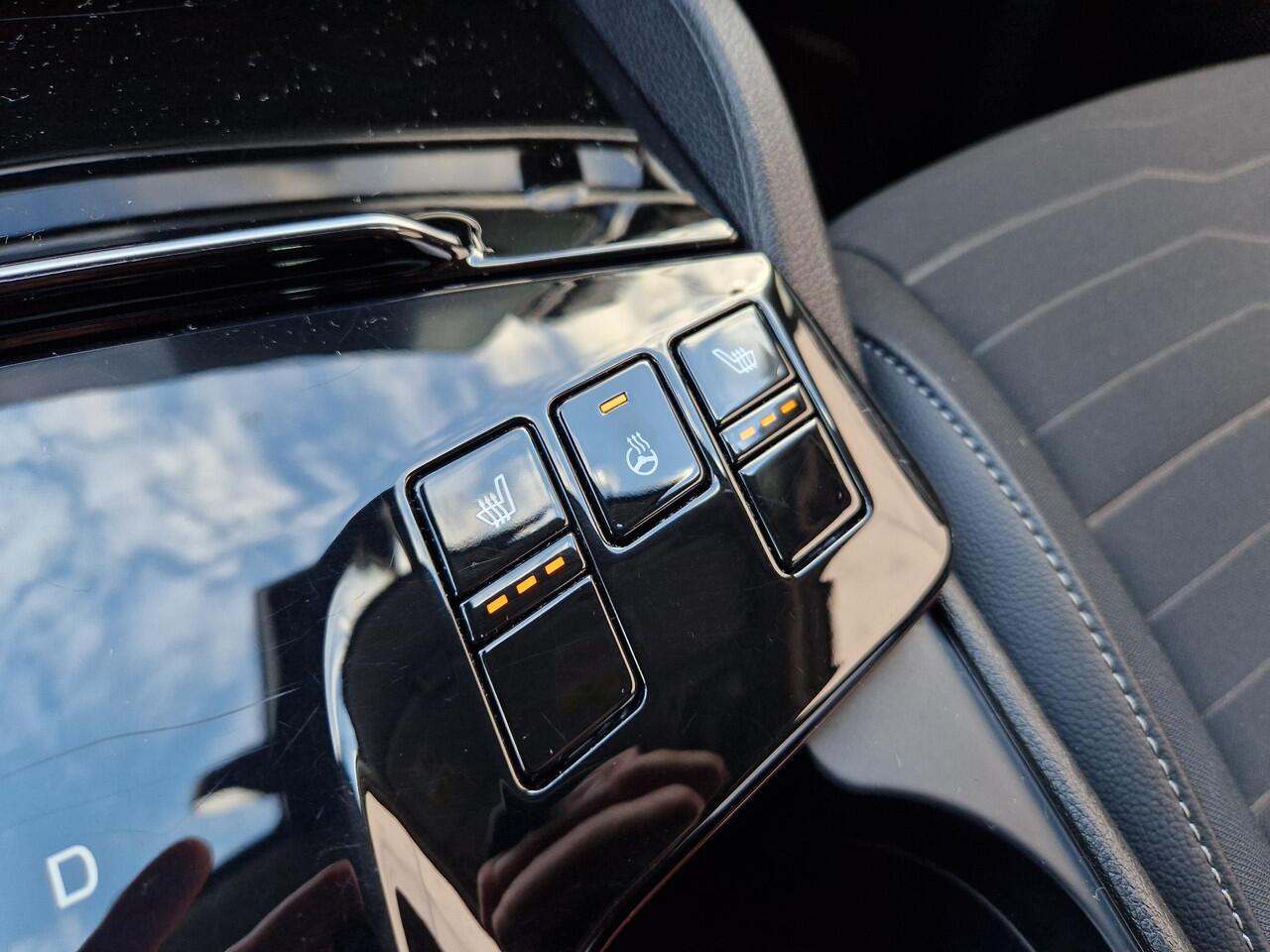 KIA SPORTAGE 1.6 T-GDi Plug-in Hybrid AWD DynamicPlusLine | Pano | Dodehoek | LED | Stoelverwarming | Key-Less |