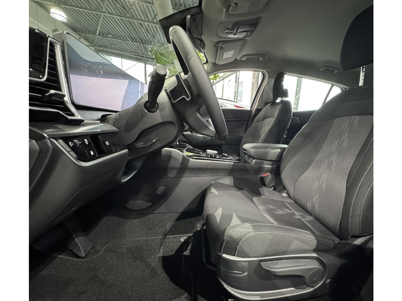 KIA SPORTAGE 1.6 T-GDi Plug-in Hybrid AWD DynamicLine | Camera | Navigatie | Adaptieve Cruise | Apple Carplay |