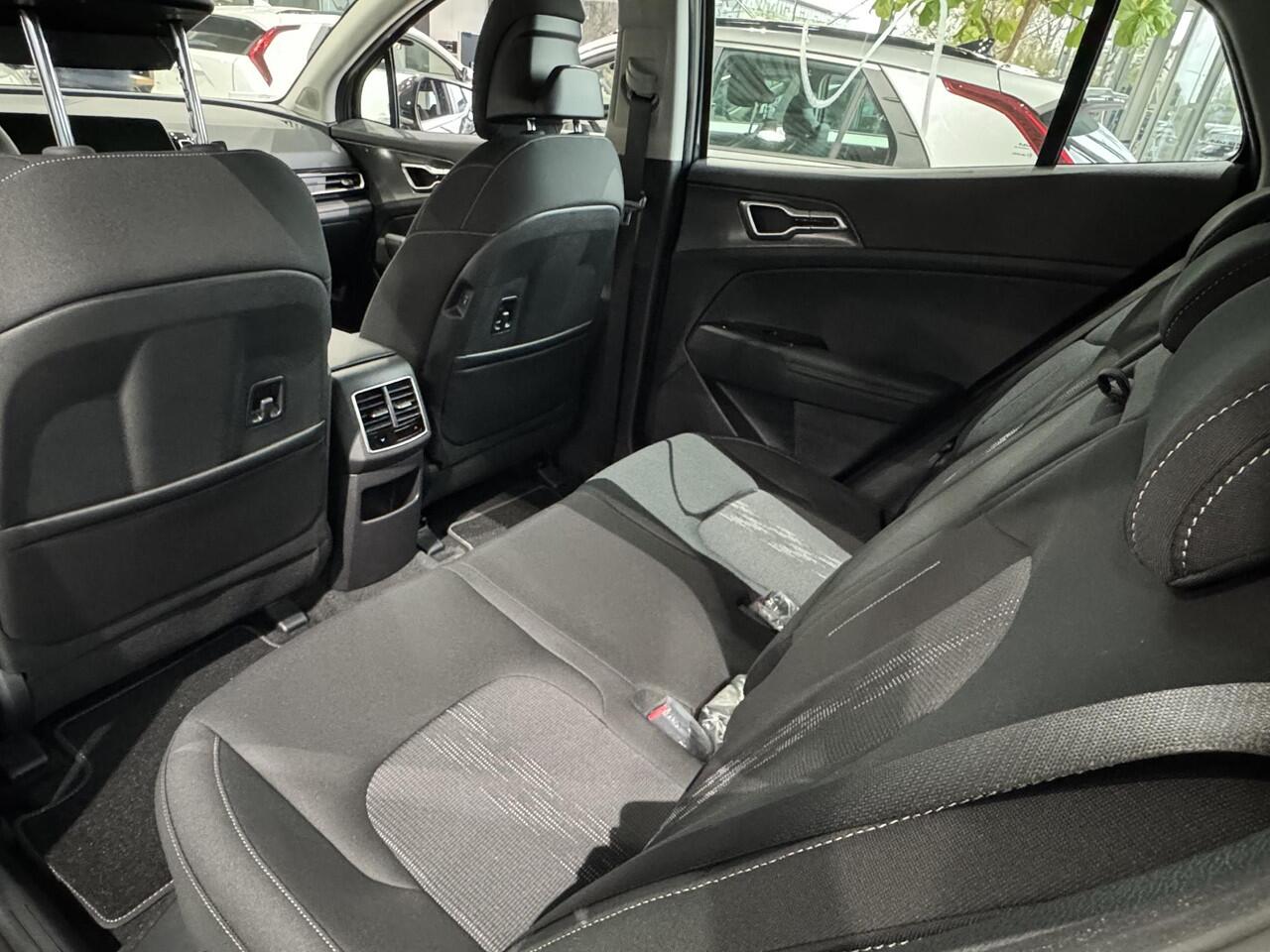 KIA SPORTAGE 1.6 T-GDi Plug-in Hybrid AWD DynamicLine | Camera | Navigatie | Adaptieve Cruise | Apple Carplay |