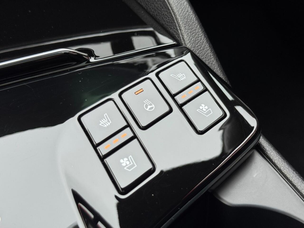 KIA SPORTAGE 1.6 PLUG-IN HYBRID 4WD 265PK AUT. GT-LINE PANO-DAK NAVI CAMERA CARPLAY MEMORY