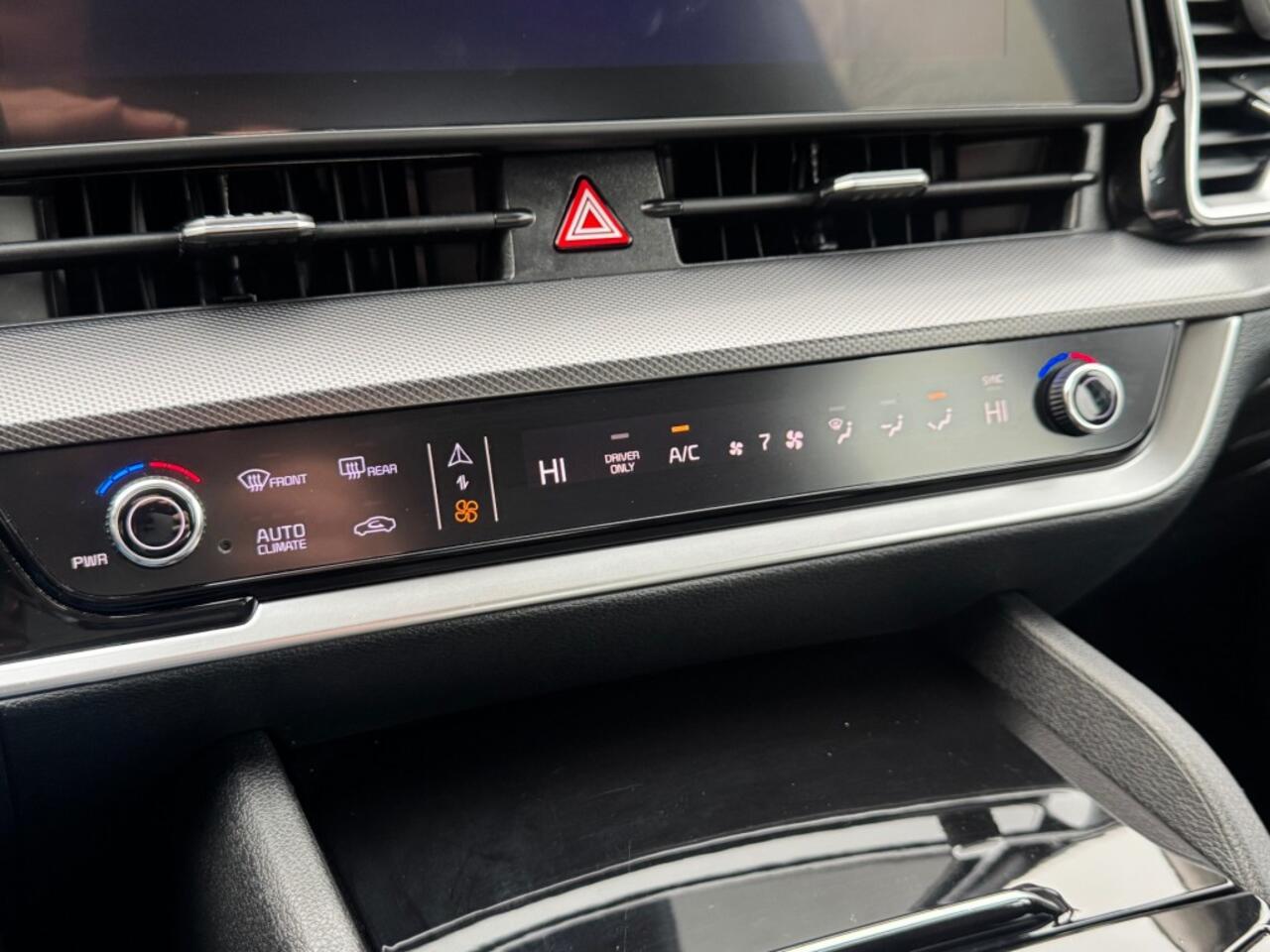 KIA SPORTAGE 1.6 T-GDI HEV 230PK AUT. NAVI CAMERA CRUISE CARPLAY