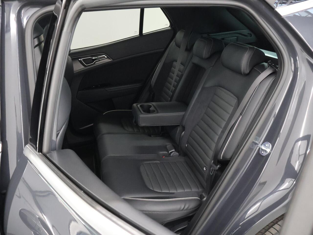 KIA SPORTAGE 1.6 T-GDi Plug-in Hybrid AWD GT-PlusLine | Panoramadak | Harman/Kardon | Parkeercamera | Stoelverwarming/verkoeling | Keyless Go | Navigatie |