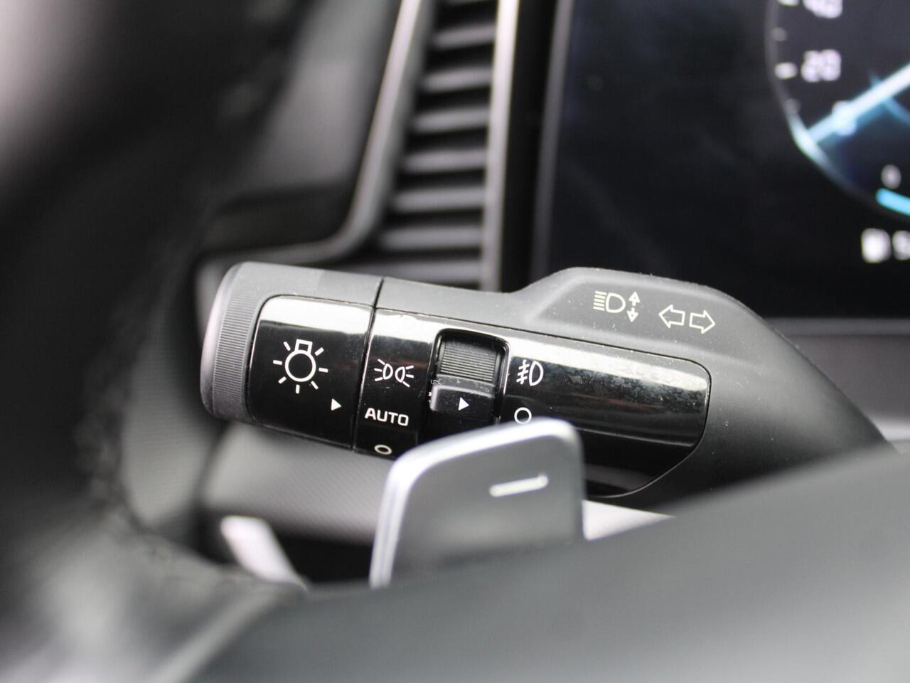 KIA SPORTAGE 1.6 T-GDi Hybrid GT-Line | Stuur-/stoelverwarming | Elek. stoelverstelling + achterklep | Pano | 18" LM | Cruise adapt. | Camera |