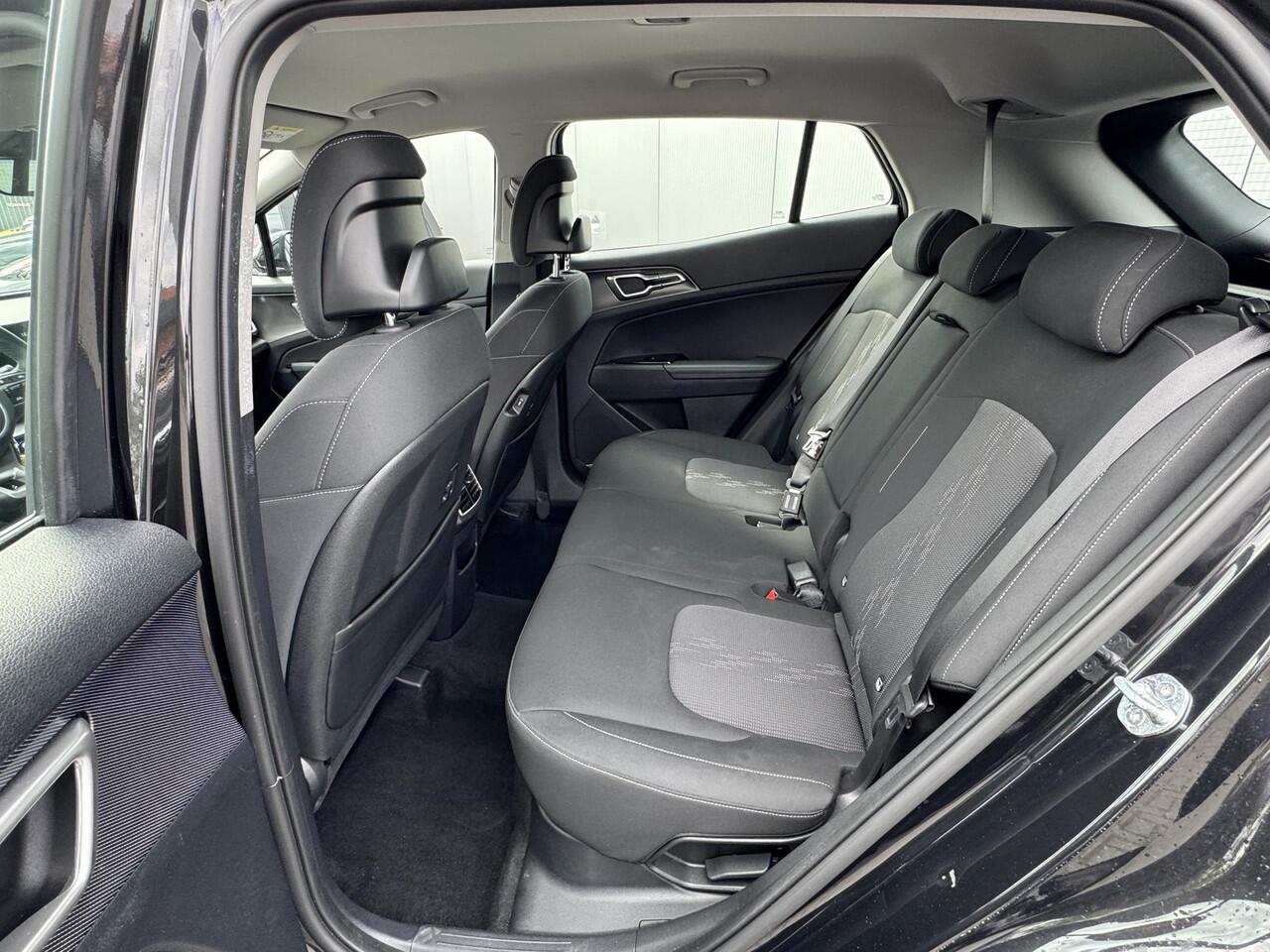 KIA SPORTAGE 1.6 T-GDi Hybrid DynamicLine Automaat / garantie t/m 31-01-2027 / 1.650 KG Trekgewicht / Navigatie / Camera / Cruise Control Adaptief / Apple Carplay Android / Led verlichting (compleet)