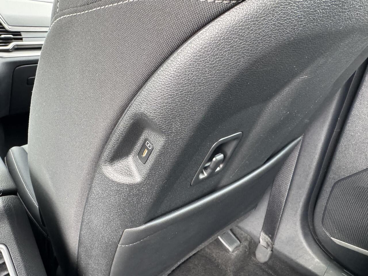 KIA SPORTAGE 1.6 T-GDi Hybrid DynamicLine Automaat / garantie t/m 31-01-2027 / 1.650 KG Trekgewicht / Navigatie / Camera / Cruise Control Adaptief / Apple Carplay Android / Led verlichting (compleet)