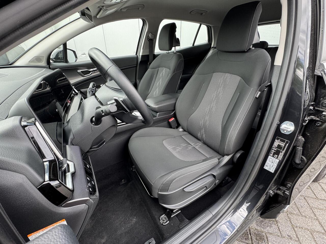 KIA SPORTAGE 1.6 T-GDi Hybrid DynamicLine Automaat / garantie t/m 31-01-2027 / 1.650 KG Trekgewicht / Navigatie / Camera / Cruise Control Adaptief / Apple Carplay Android / Led verlichting (compleet)