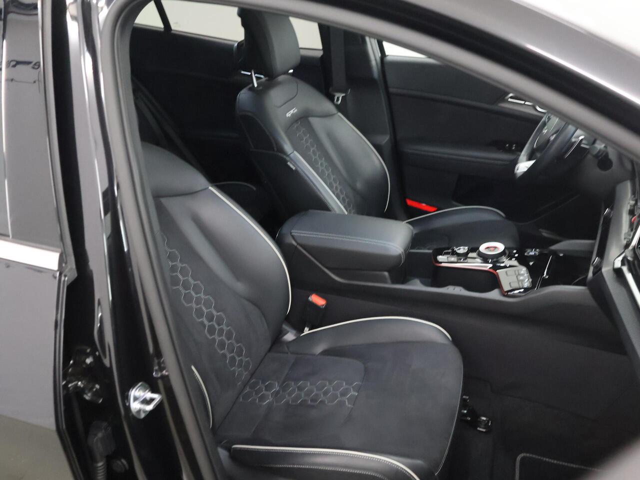 KIA SPORTAGE 1.6 T-GDi Hybrid GT-Line | Panoramadak | Matrix LED Koplampen | Stoel/Stuurverwarming | Keyless Go | Elektrisch verstelbare voorstoelen