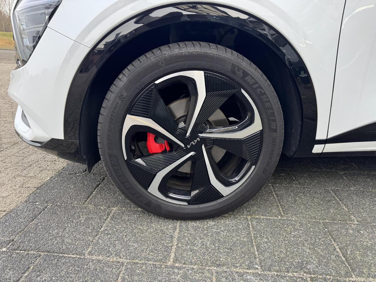 KIA SPORTAGE 1.6 T-GDi Plug-in Hybrid AWD GT-Line Unieke Velgen, Afneembare trekhaak, Zwart afgewerkt, BTW-Auto, Schuif/Kanteldak, Enz...