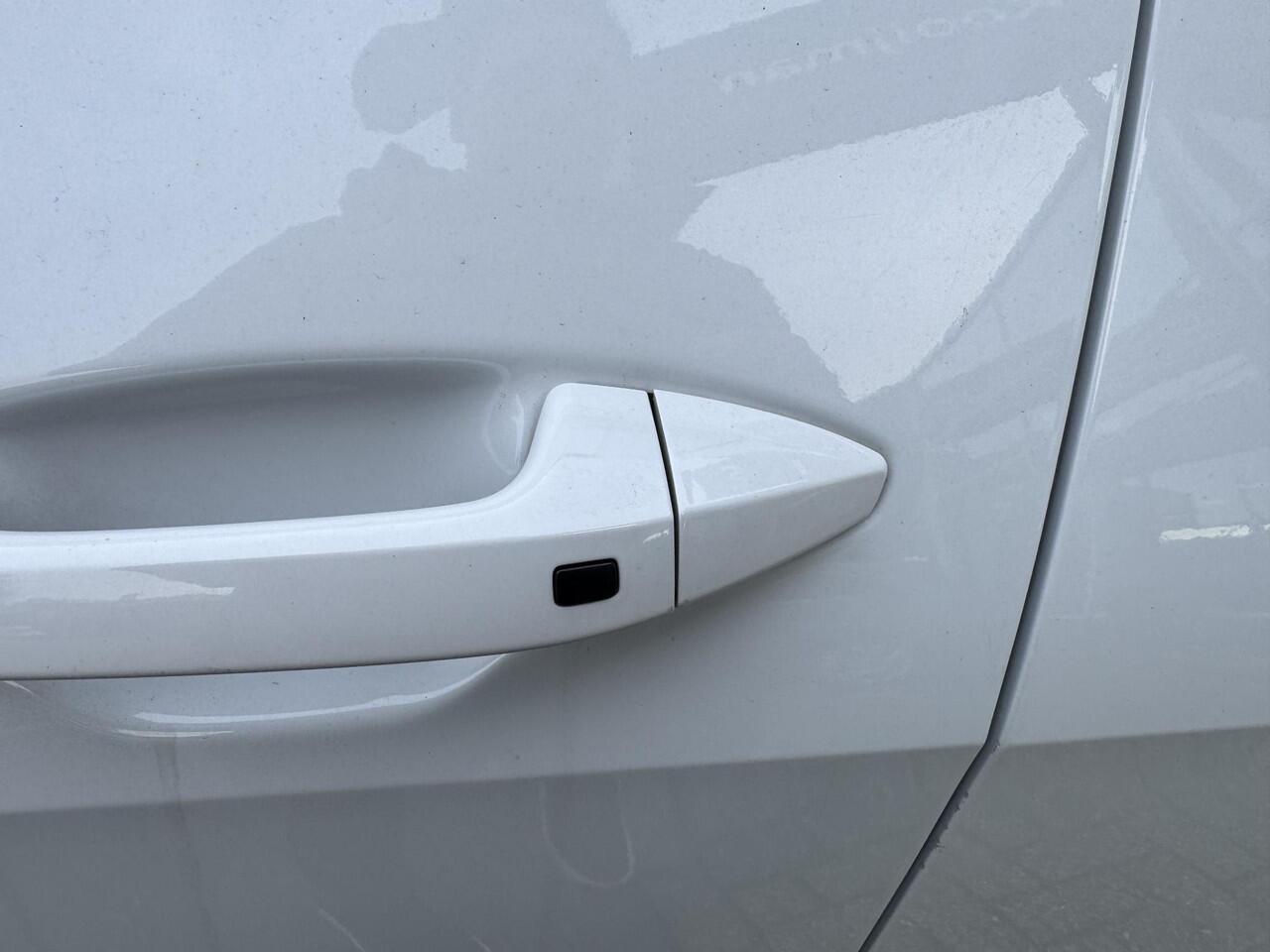 KIA SPORTAGE 1.6 T-GDi Plug-in Hybrid AWD GT-Line Unieke Velgen, Afneembare trekhaak, Zwart afgewerkt, BTW-Auto, Schuif/Kanteldak, Enz...