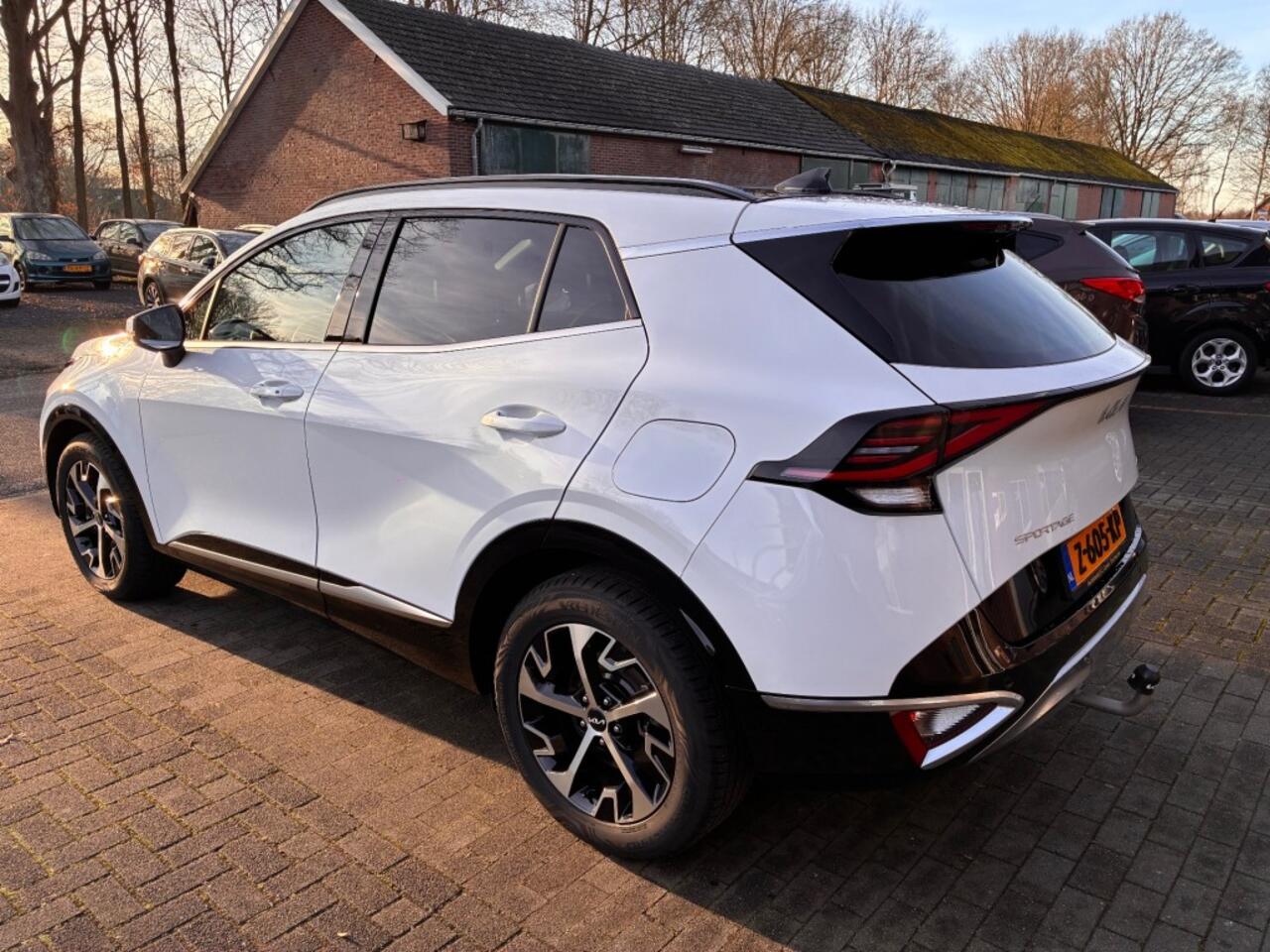 KIA SPORTAGE 1.6 T HYBRID! DynamicPlusLine TREKHAAK/PANO.DAK/1e EIGENAAR