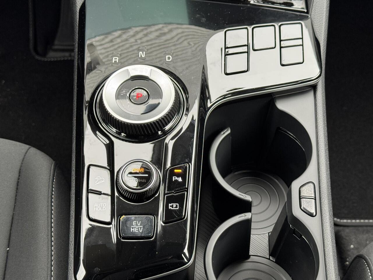 KIA SPORTAGE 1.6 T-GDi Plug-in Hybrid AWD DynamicLine | Navigatie | Climate Control | Parkeercamera | Cruise Control