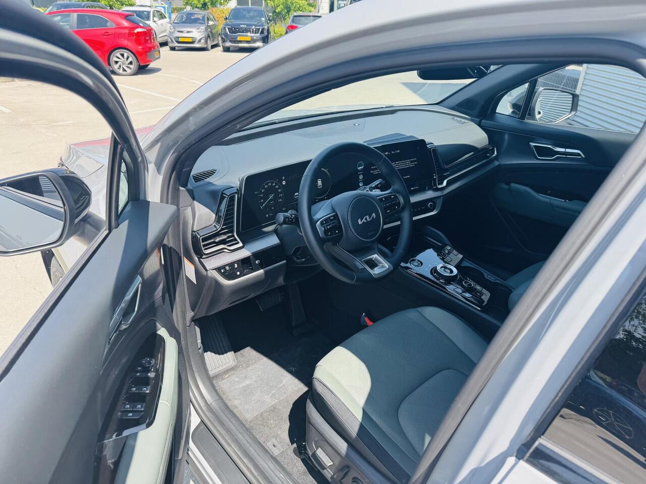 KIA SPORTAGE 1.6 T-GDi Plug-in Hybrid AWD Dark Edition Demo auto | km stand kan iets variëren | Informeer of de auto aanwezig is !