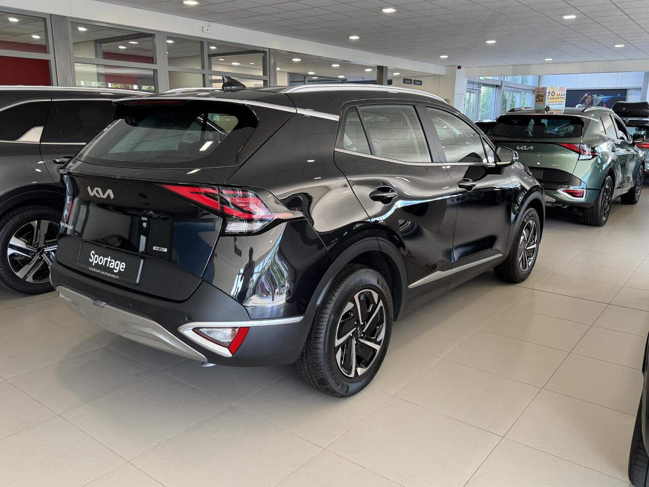 KIA SPORTAGE 1.6 T-GDi Hybrid DynamicLine NIEUW!!