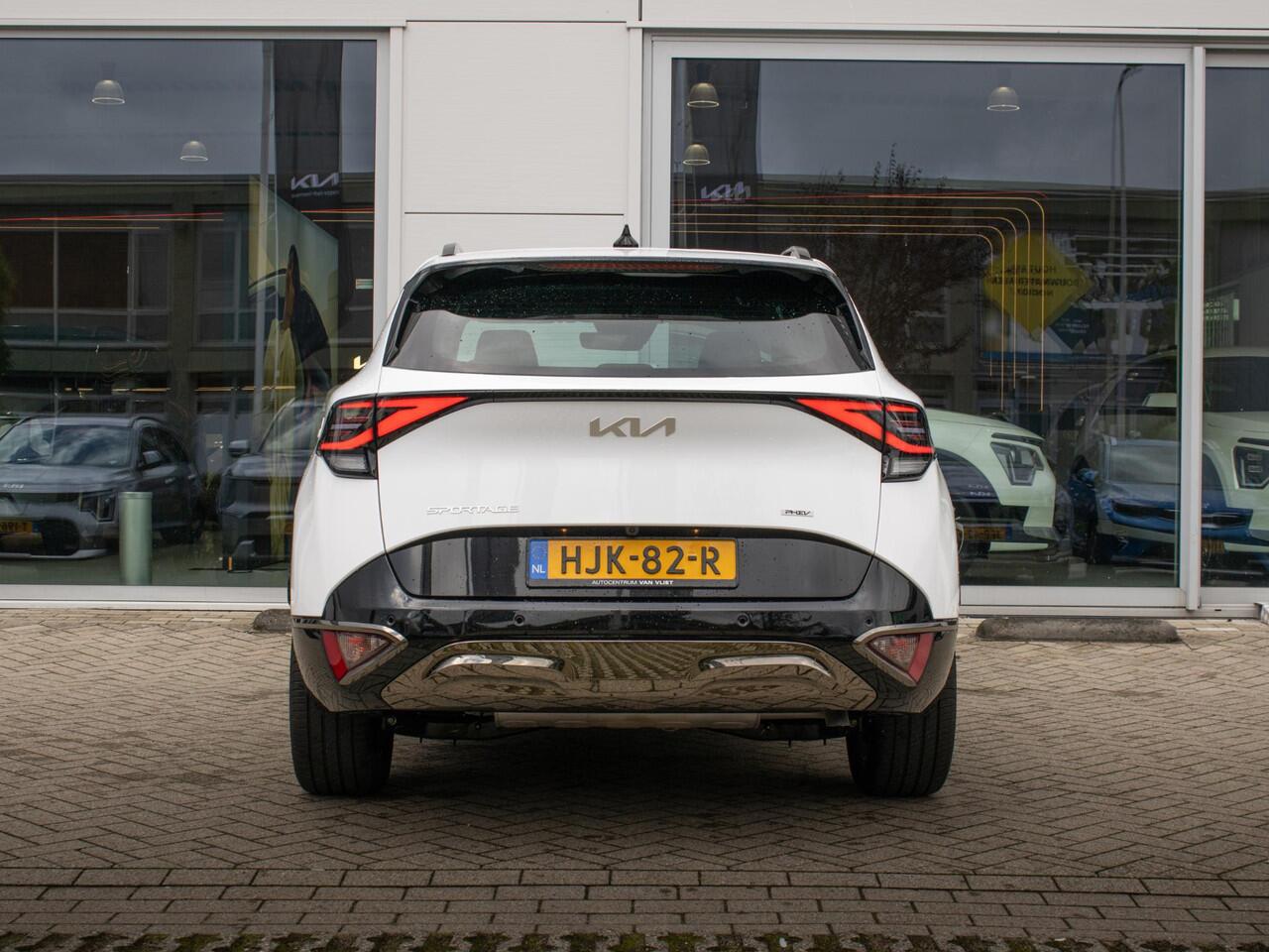 KIA SPORTAGE 1.6 T-GDi Plug-in Hybrid AWD Dark Edition | Navigatie | Achteruitrijcamera |