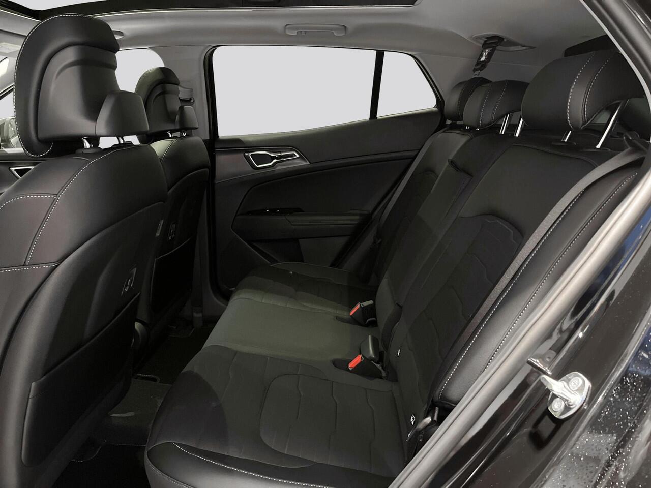 KIA SPORTAGE 1.6 T-GDi Plug-in Hybrid AWD DynamicPlusLine | Panoramaschuifdak | Stoelverwarming |