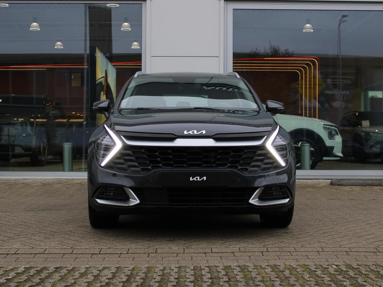 KIA SPORTAGE 1.6 T-GDi Plug-in Hybrid AWD DynamicPlusLine | VOORRAAD VOORDEEL ! | Schuif kantel dak |