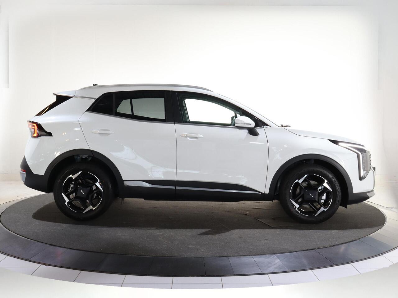KIA SPORTAGE 1.6 T-GDi Hybrid DynamicLine | Achteruitrijcamera | Privacy glass | Stuurwielverwarming | Elektrisch verstelbare voorstoelen | Stoelverwarming voor en achter |