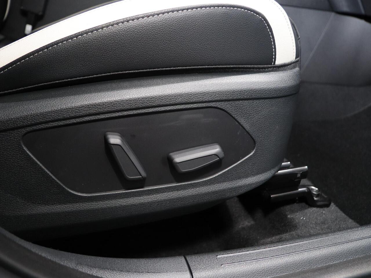 KIA SPORTAGE 1.6 T-GDi Hybrid GT-Line | Panoramaschuifdak | Dodehoekassistentie | Head-up display | Privacy glass | Stuurwielverwarming | Full LED matrix |