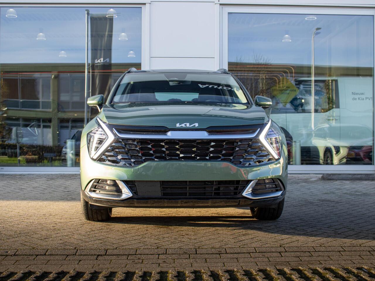 KIA SPORTAGE 1.6 T-GDi Plug-in Hybrid AWD DynamicPlusLine | OP VOORRAAD | Schuifkanteldak | Stoelverwarming |