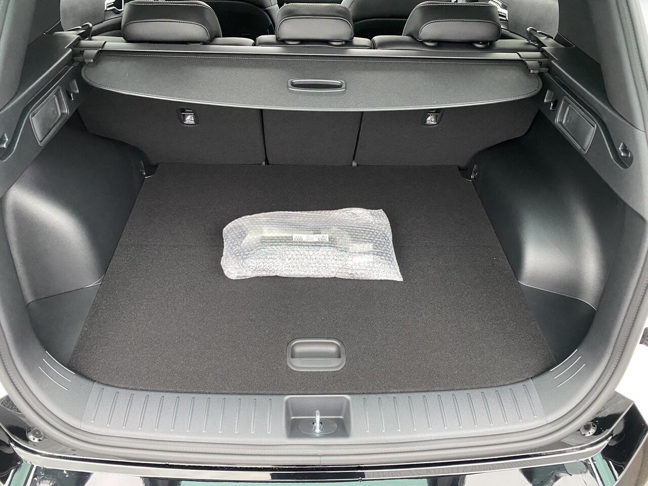 KIA SPORTAGE 1.6 T-GDi Plug-in Hybrid AWD GT-Line NIEUW GEREGISTREERD VOORDEEL! Elektrisch schuif-/kanteldak, Stoel- & Stuurwiel verwarmd, Dodehoekdetectie,