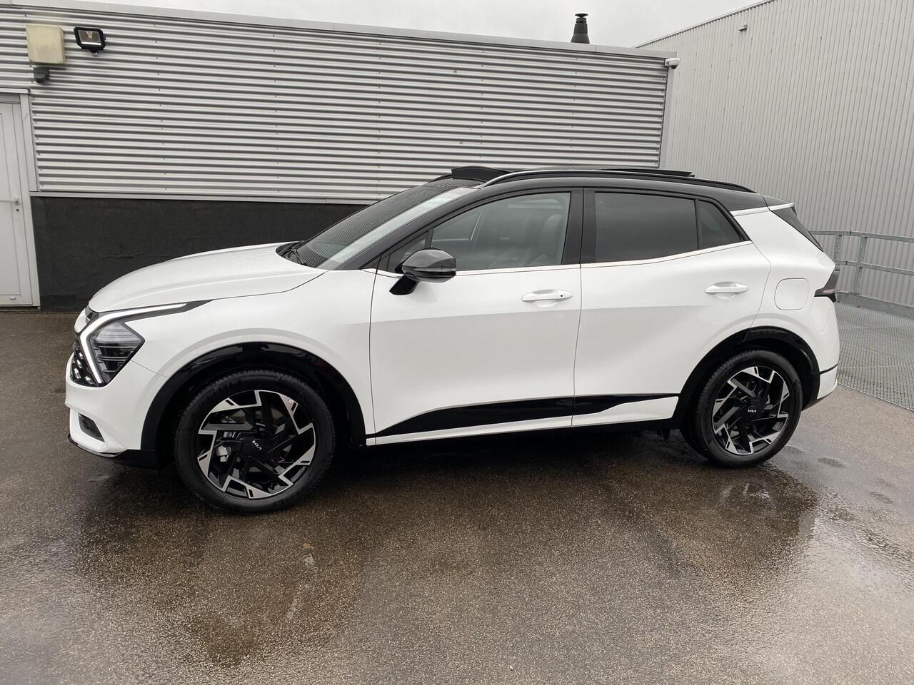 KIA SPORTAGE 1.6 T-GDi Plug-in Hybrid AWD GT-Line NIEUW GEREGISTREERD VOORDEEL! Elektrisch schuif-/kanteldak, Stoel- & Stuurwiel verwarmd, Dodehoekdetectie,