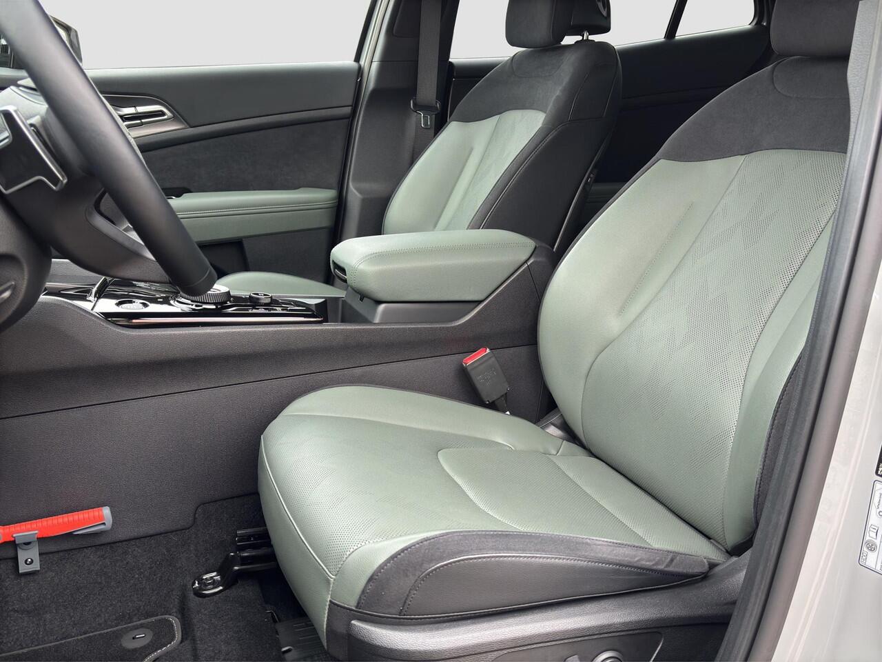 KIA SPORTAGE 1.6 T-GDi Hybrid Dark Edition